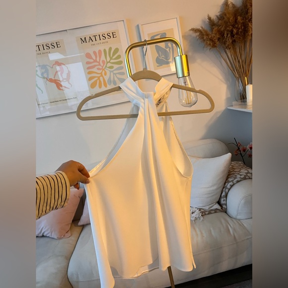 Sleeveless Halter-neck Top - Picture 1 of 1